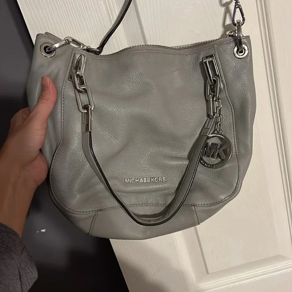 Michael Kors crossbody purse bag. Gray / grey - Picture 2 of 5